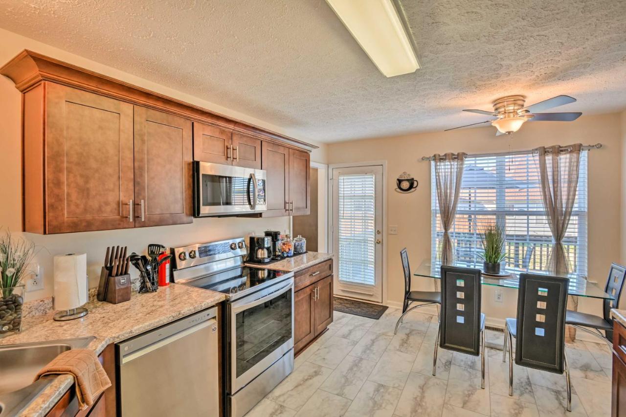 Charming About 6 Mi To Downtown! Holiday home Nashville