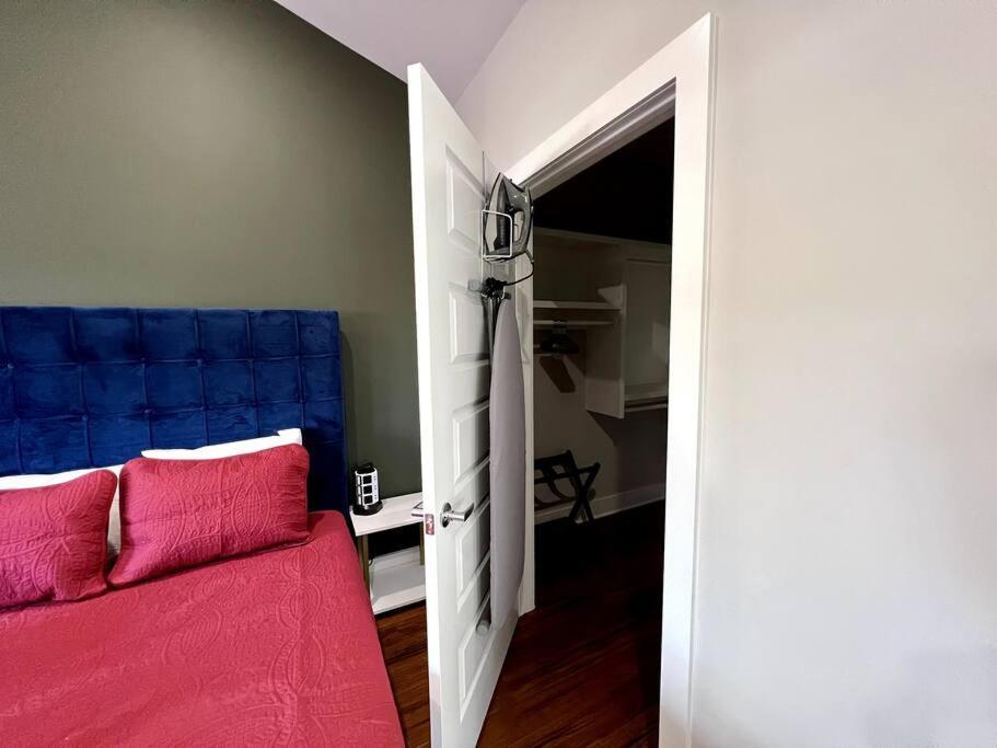 Jink Hippies And Cowboys - 7 Beds - Sleeps 10 * Nashville