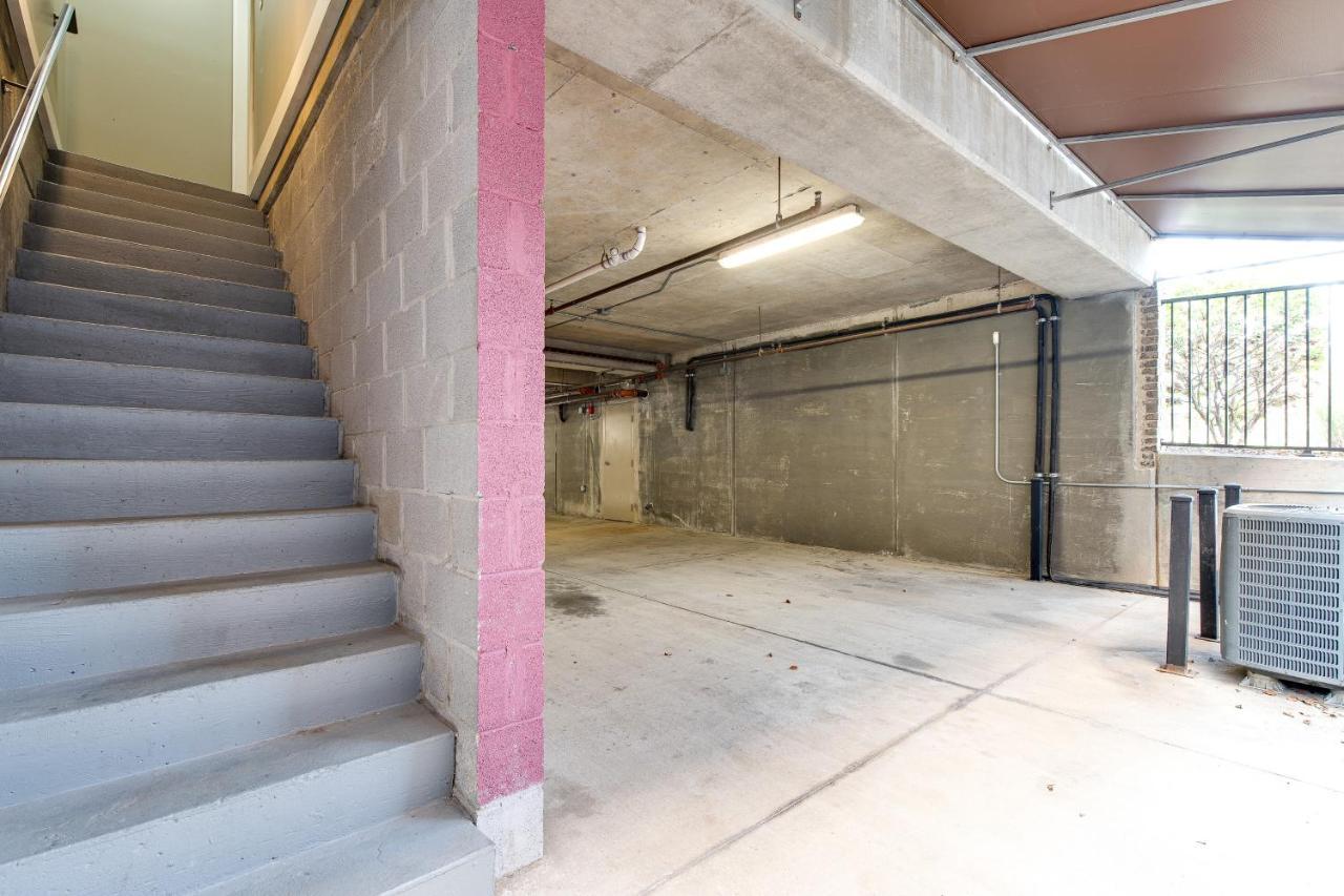 Stunning Minutes From Broadway Apartment Nashville