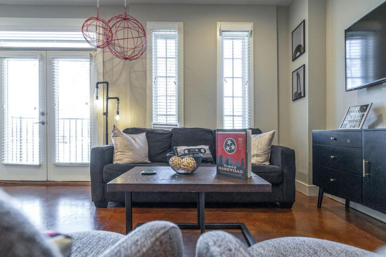 Music Row King Beds Keyless Entry
