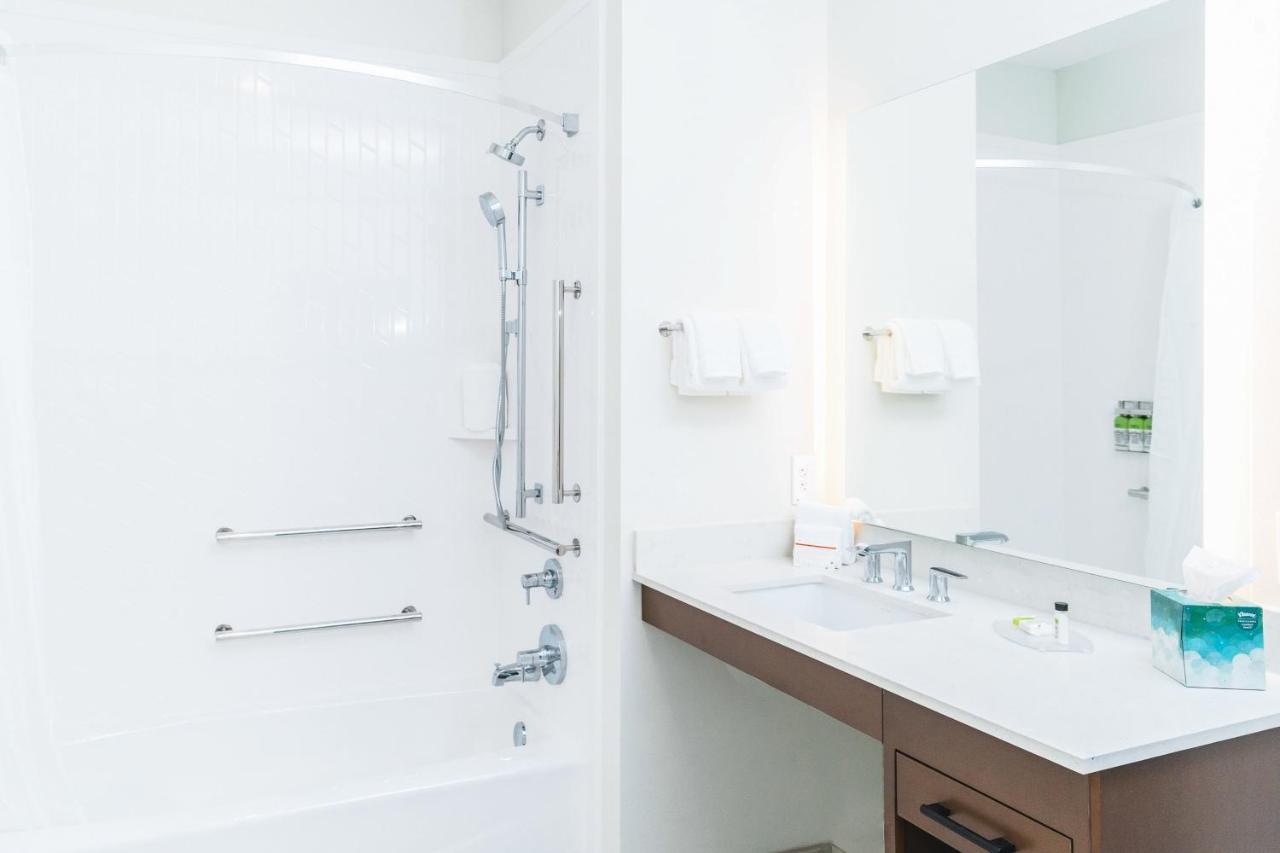 Staybridge - - Vanderbilt By Ihg Hotel