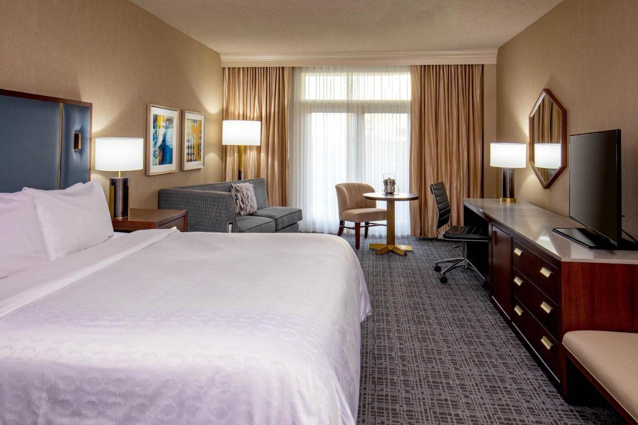 Sheraton Music Airport Hotel