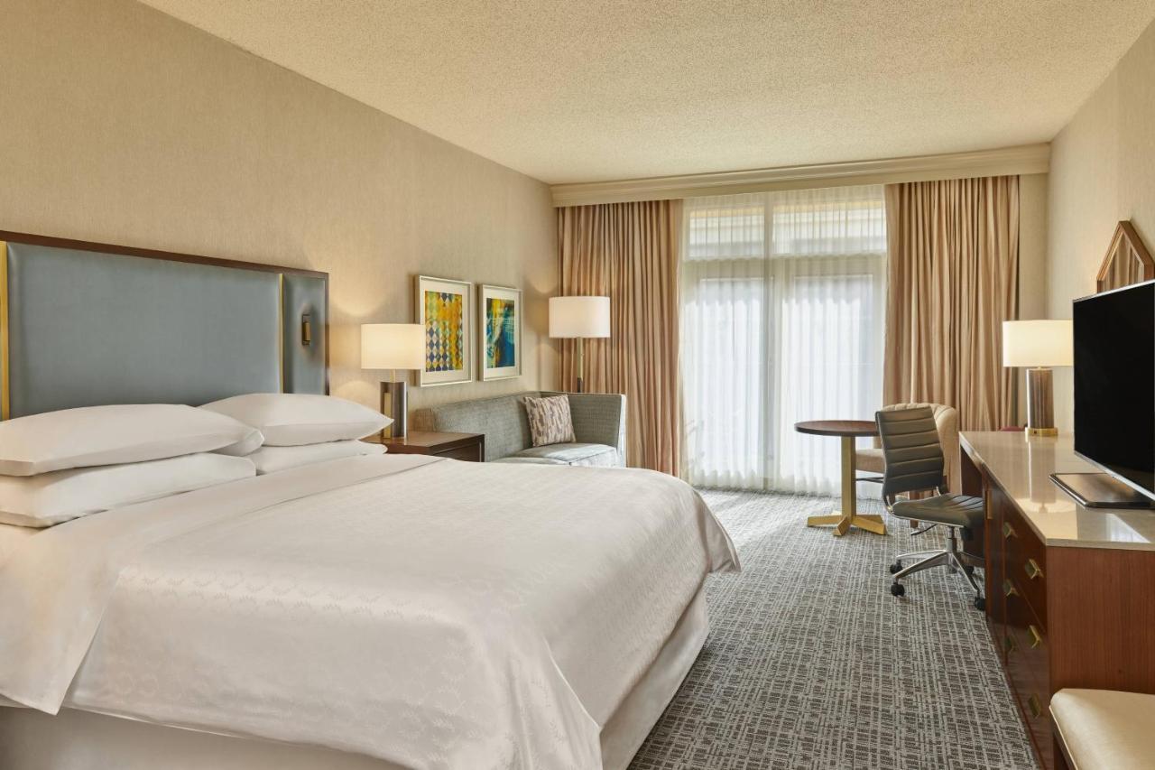 Sheraton Music Airport 4*