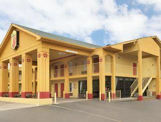 Super 8 By Wyndham West Hotel 2*