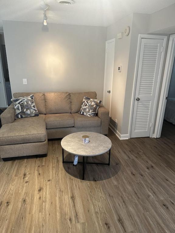 2 Bedroom Loft 10 Min From Downtown * Nashville