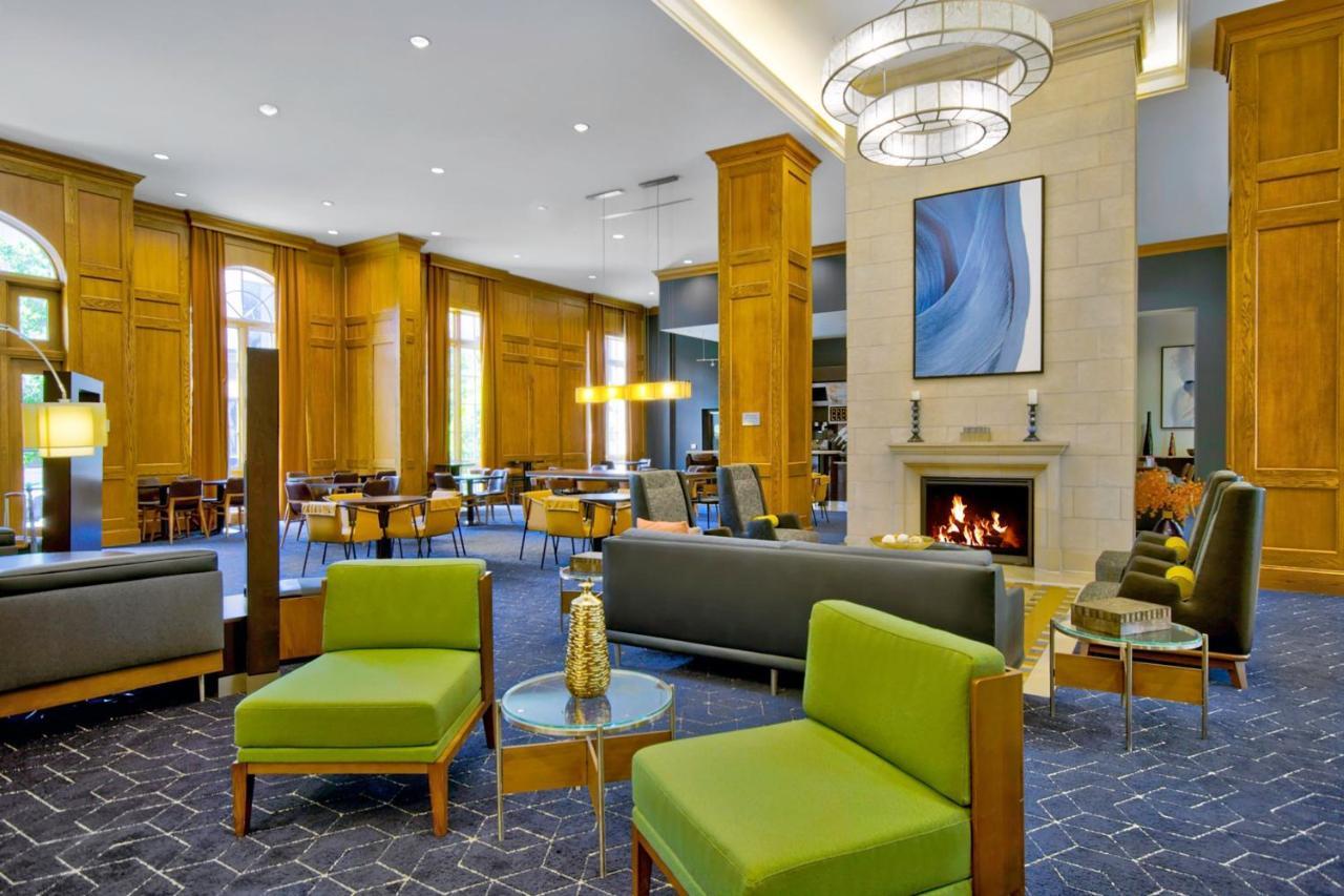 Courtyard By Marriott Hills Hotel 3*