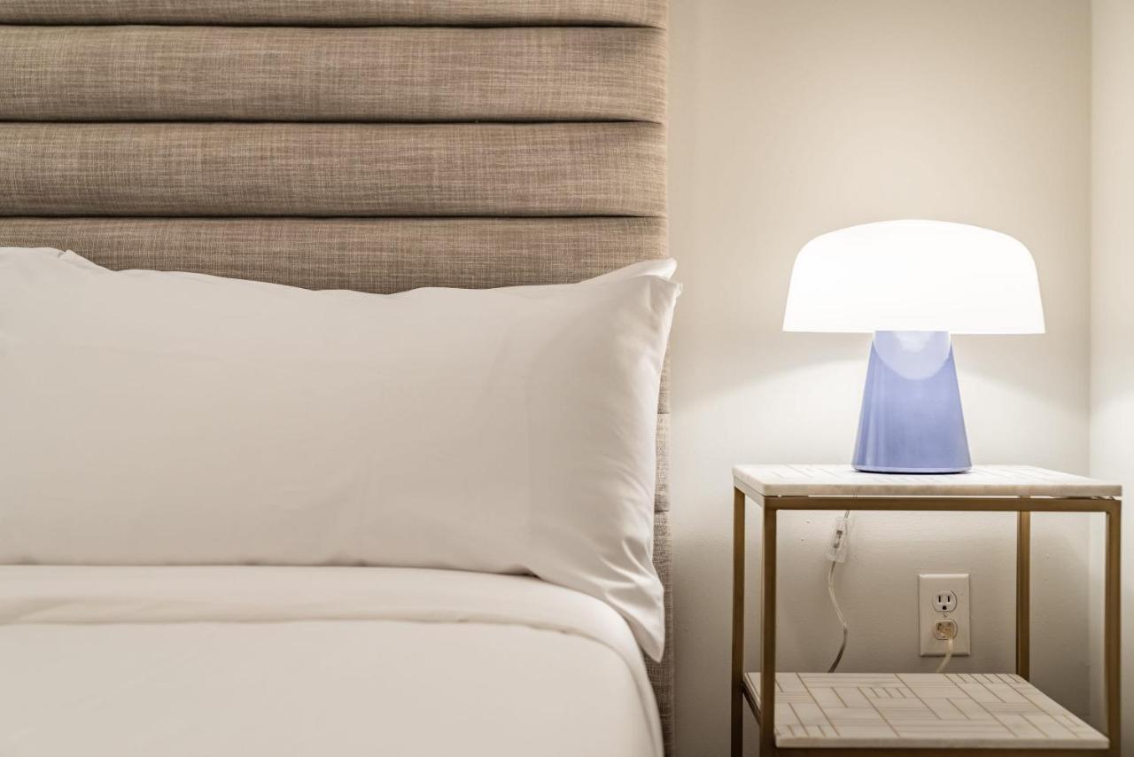 Apartment Cozysuites Musicrow Astonishing With Free Parking 22