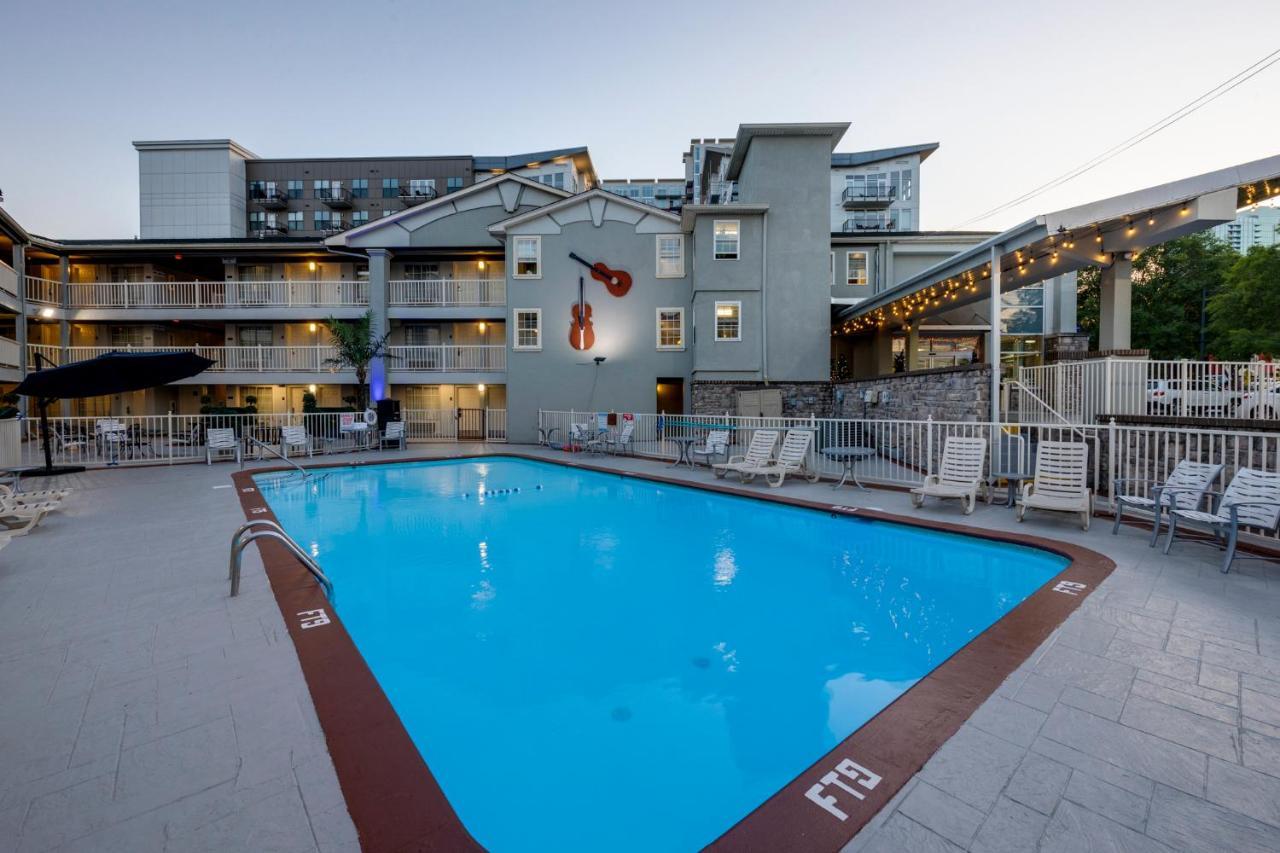 Comfort Downtown - Music Center