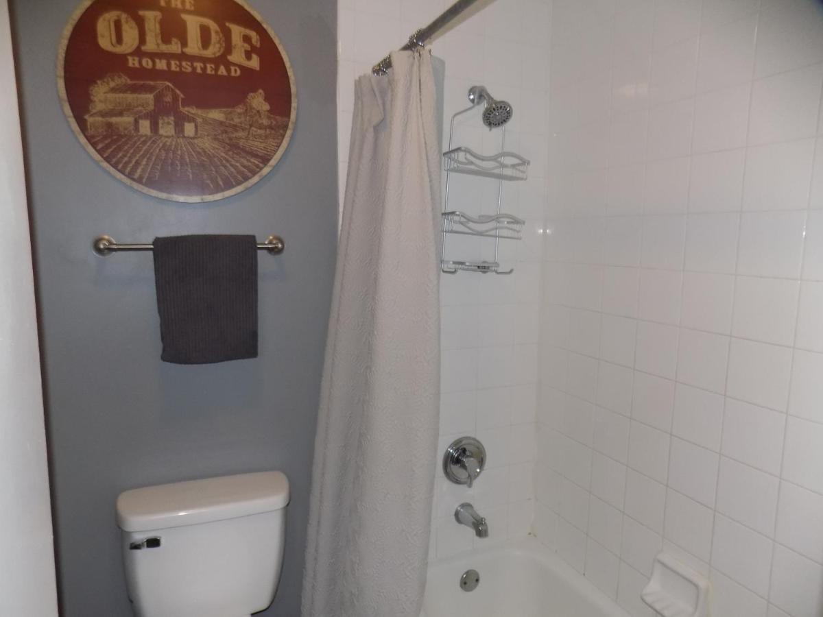 Heart Of Downtown/walk To Broadway & The Action/bars/music Venues/honky Tonks! Apartment