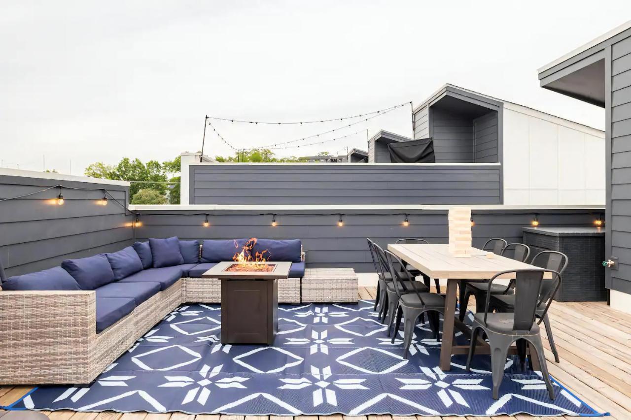 Rooftop Skyline View - Karaoke Stage - 4 Bedroom Holiday home *