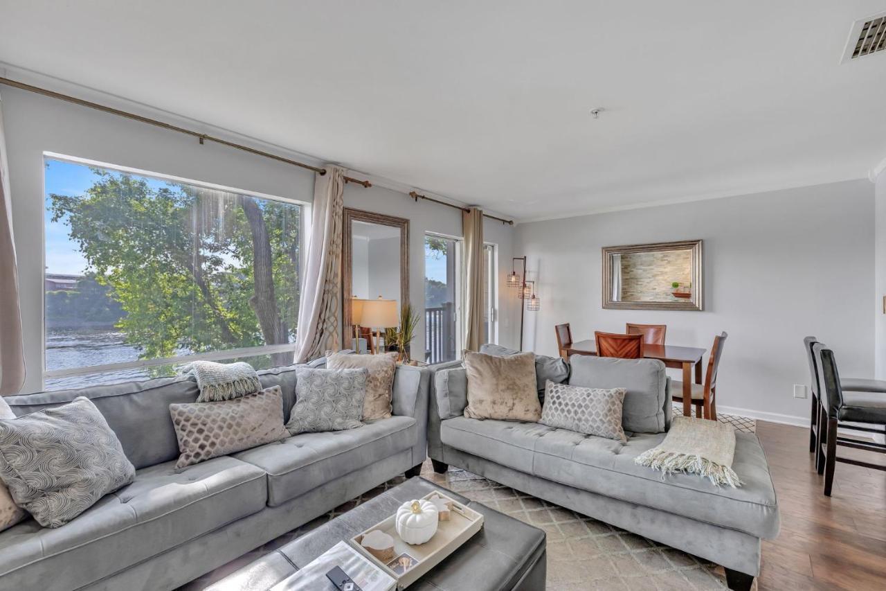 Nash Gold Private - 2bed, 2bath, Sleep 6, 25 Min Walk To Broadway And Attractions, Pool, Gym Apartment