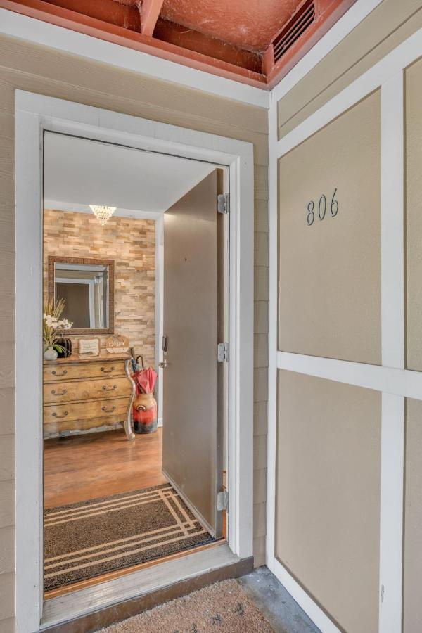 Nash Gold Private - 2bed, 2bath, Sleep 6, 25 Min Walk To Broadway And Attractions, Pool, Gym * Nashville