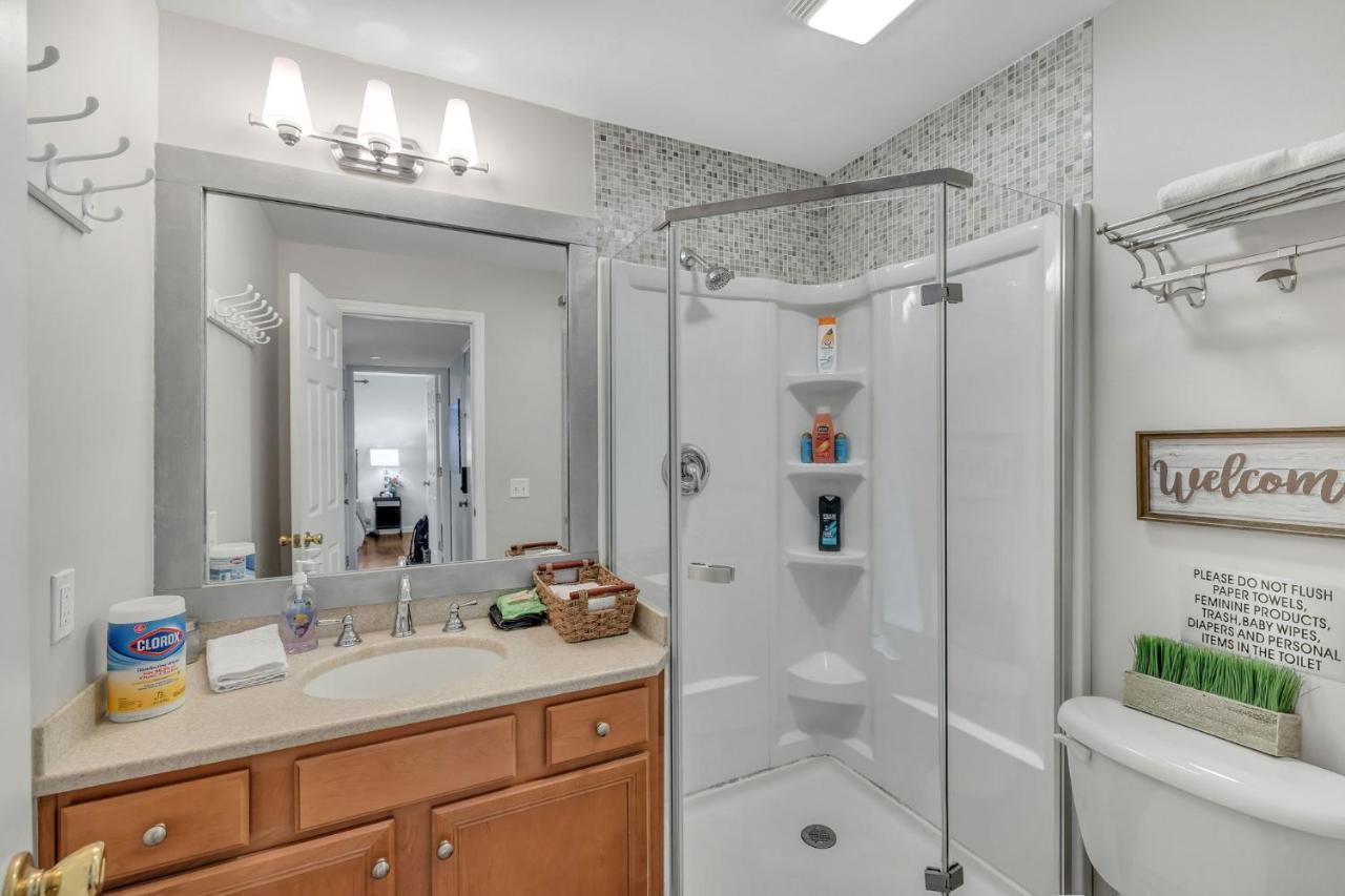 Nash Gold Private - 2bed, 2bath, Sleep 6, 25 Min Walk To Broadway And Attractions, Pool, Gym Nashville