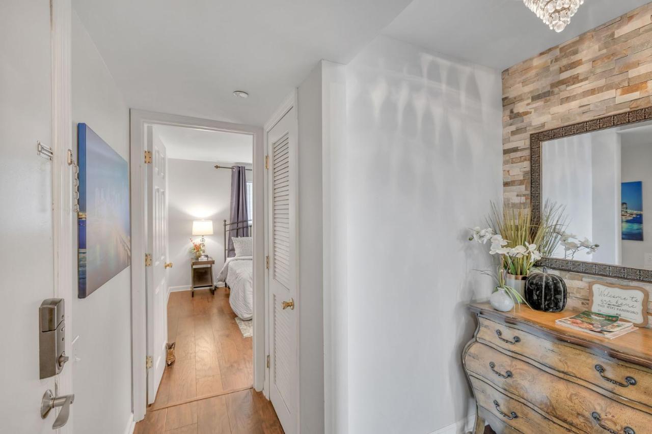 Apartment Nash Gold Private - 2bed, 2bath, Sleep 6, 25 Min Walk To Broadway And Attractions, Pool, Gym