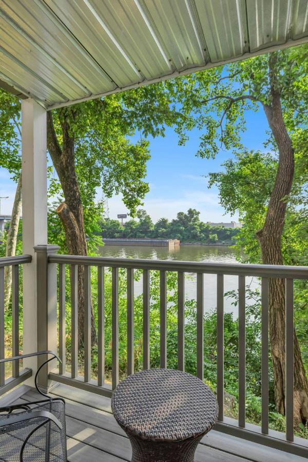 Nash Gold Private - 2bed, 2bath, Sleep 6, 25 Min Walk To Broadway And Attractions, Pool, Gym Apartment