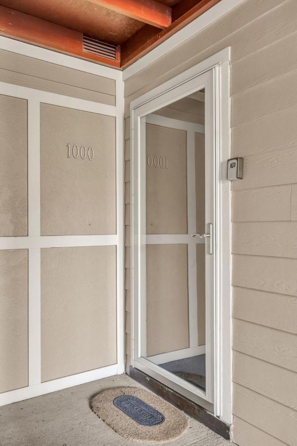 Apartment Nash Star Private - 2bed, 2bath, Sleep 6, 25 Min Walk To Broadway And Attractions, Pool, Gym Nashville