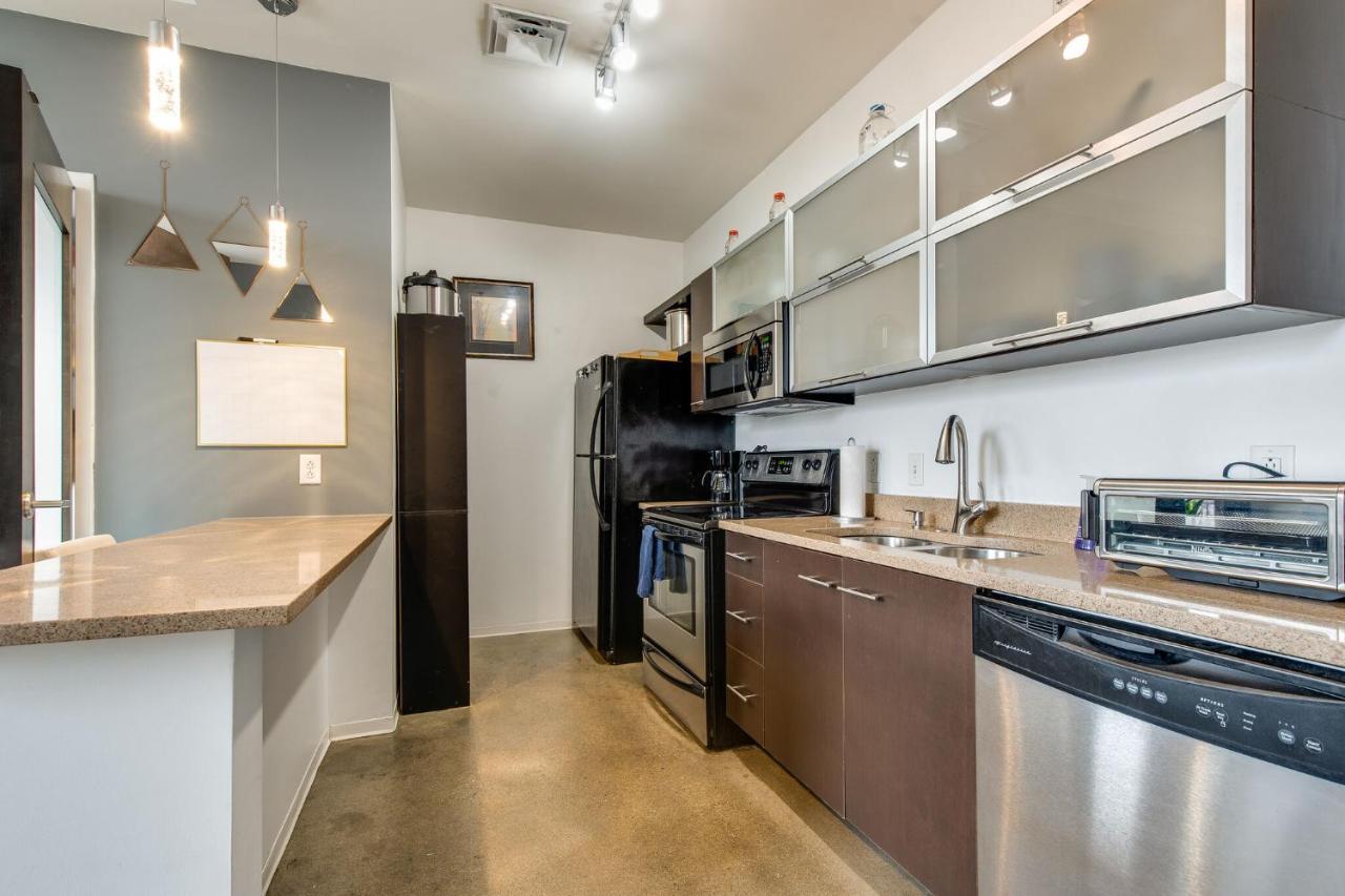 Longterm Just Across The River From Downtown- Fully Equipped For Long Term Holiday home Nashville