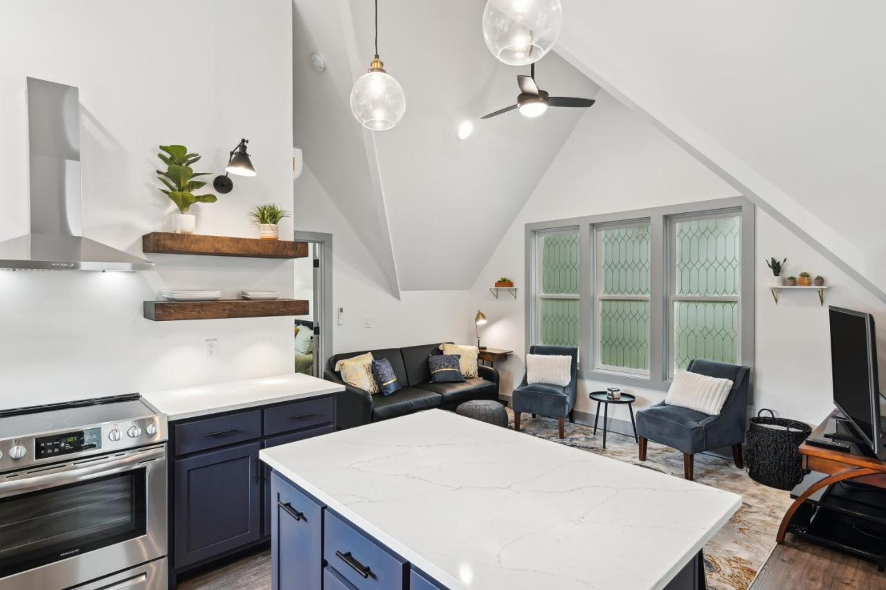 Vacation Near Bridgestone Arena! Nashville