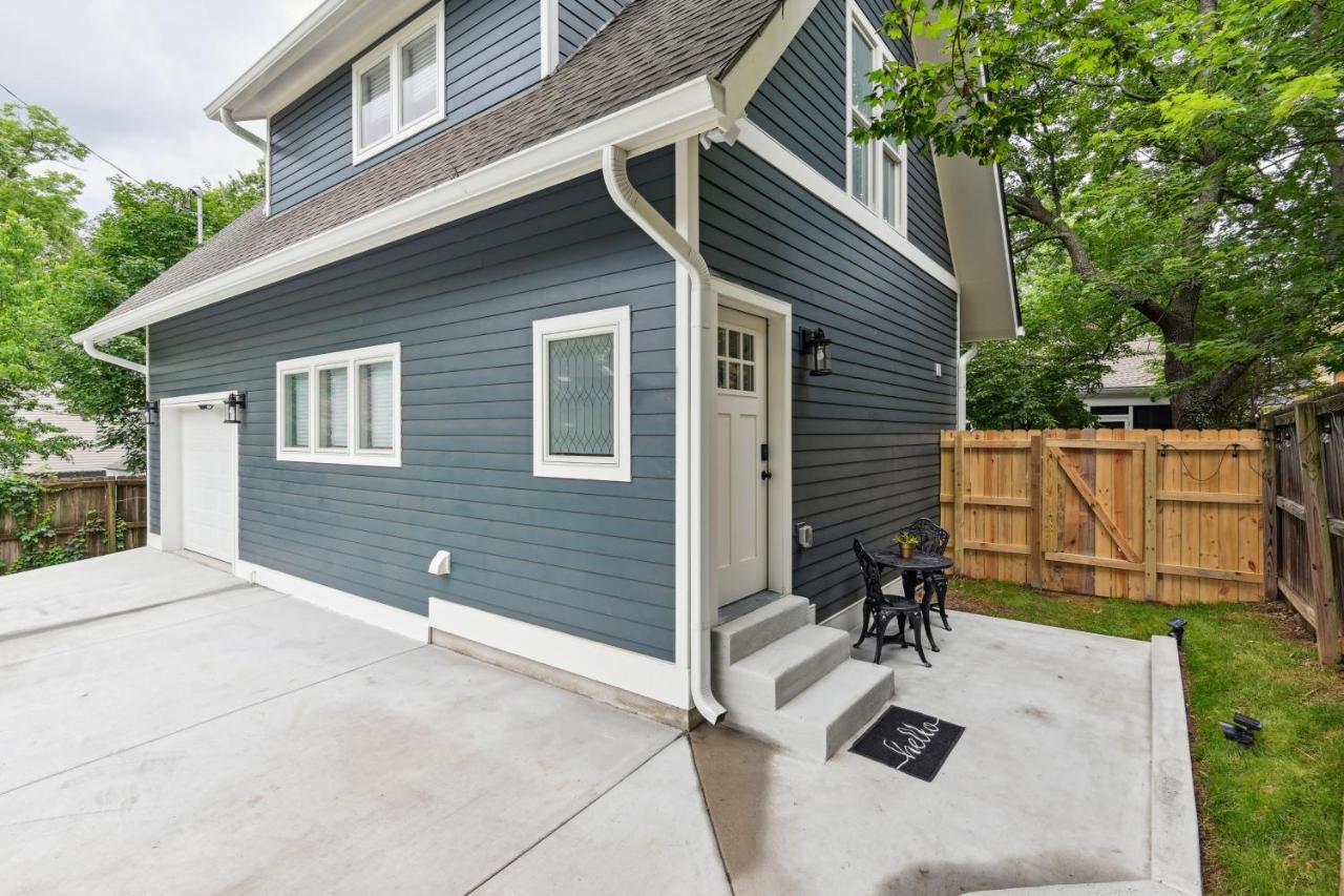 Vacation Near Bridgestone Arena! Apartment Nashville