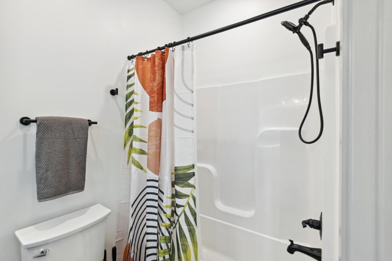 Vacation Near Bridgestone Arena! Apartment