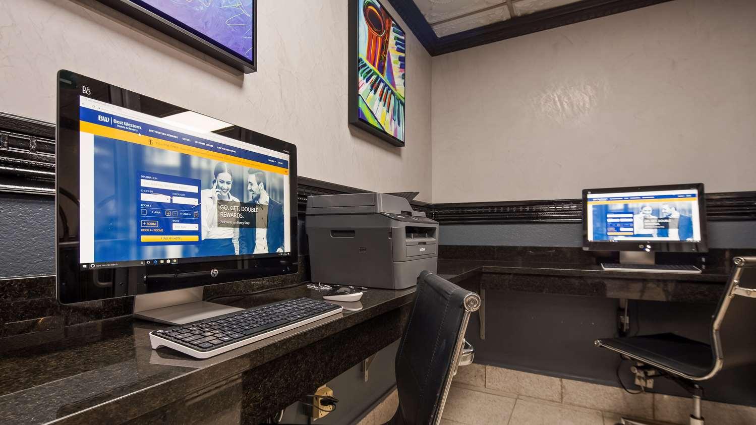 Western Downtown Music Row Hotel 3*