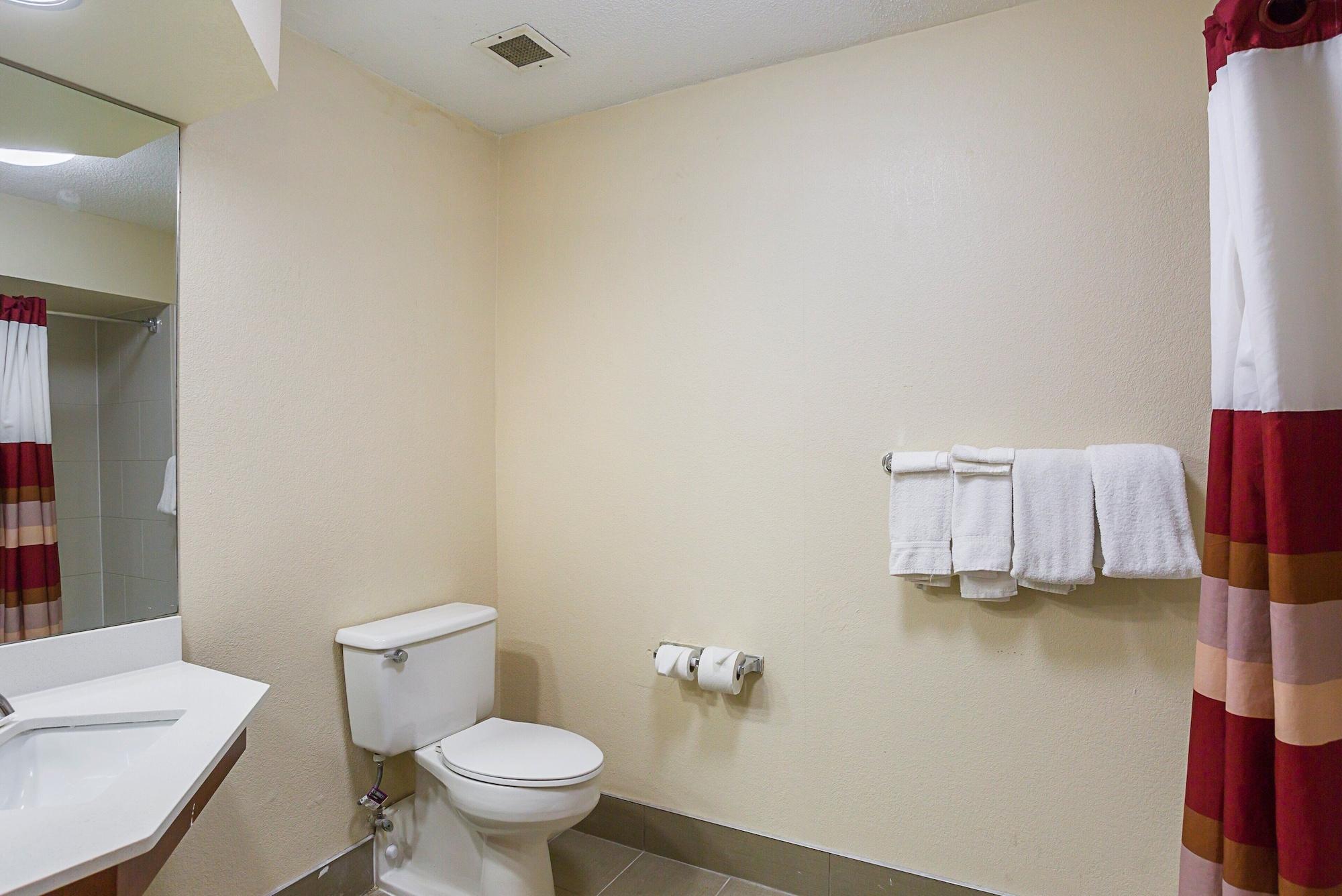 Red Roof - Music 2* Nashville