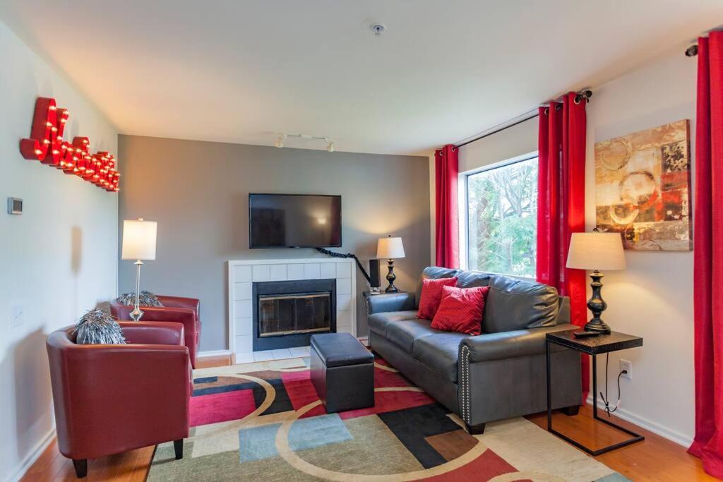 New Listing Gorgeous Downtown On The River Walk To #2 * Nashville