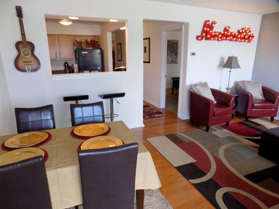 New Listing Gorgeous Downtown On The River Walk To #2 *