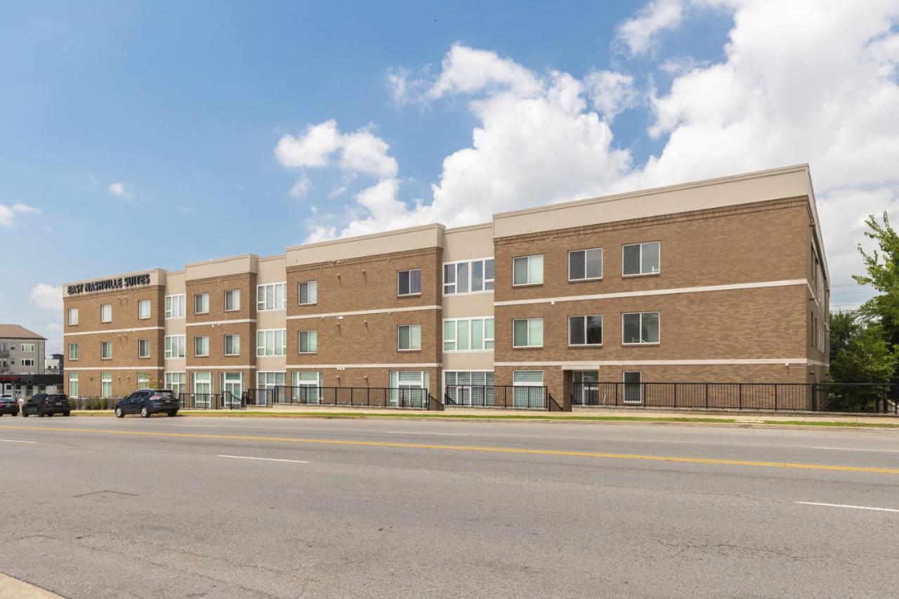 Chic 4 Bedroom, 7 Beds - Walk To Restaurants Apartment Nashville