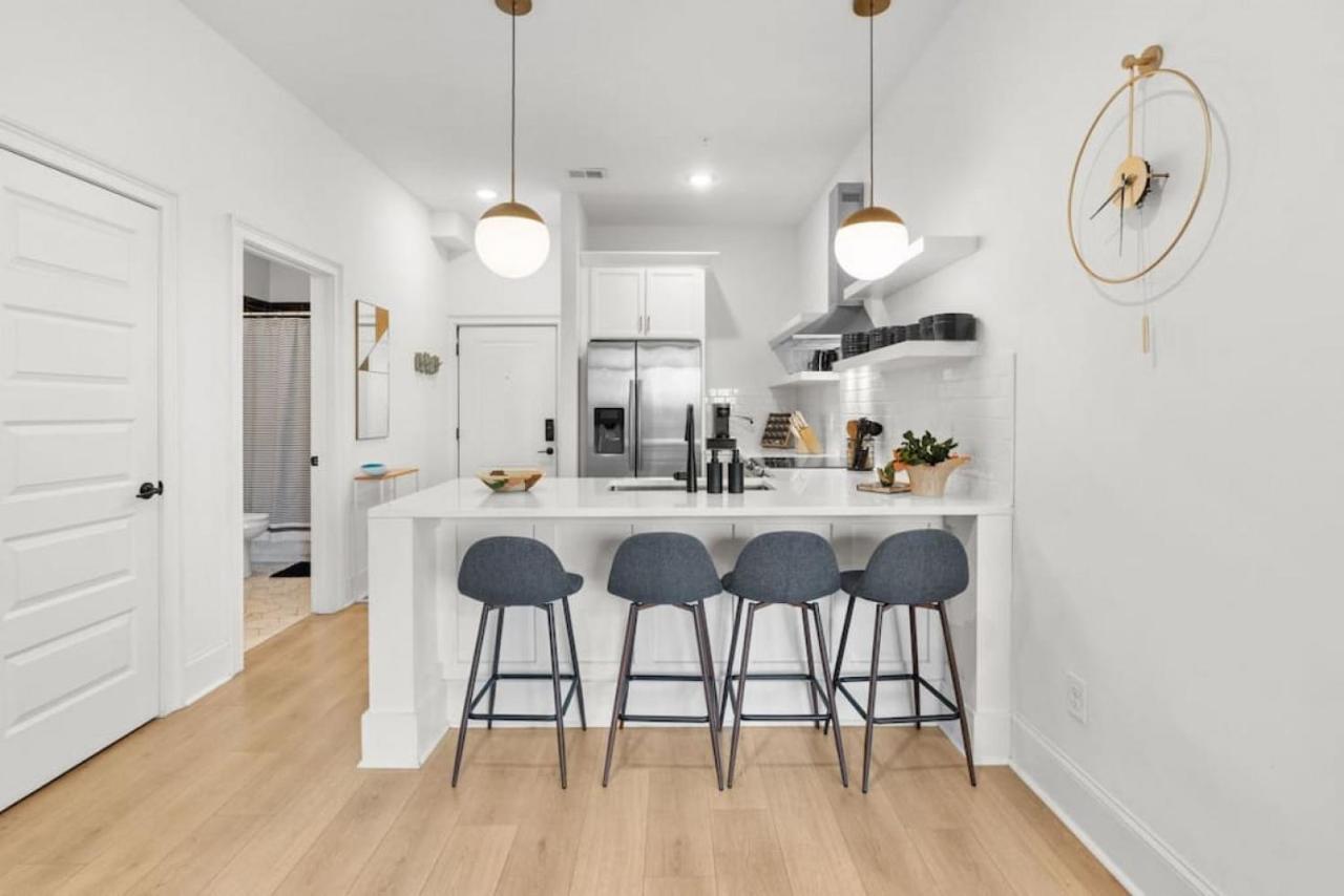 Apartment Luxury 2 Bedroom Walk To Coffee And Restaurants *