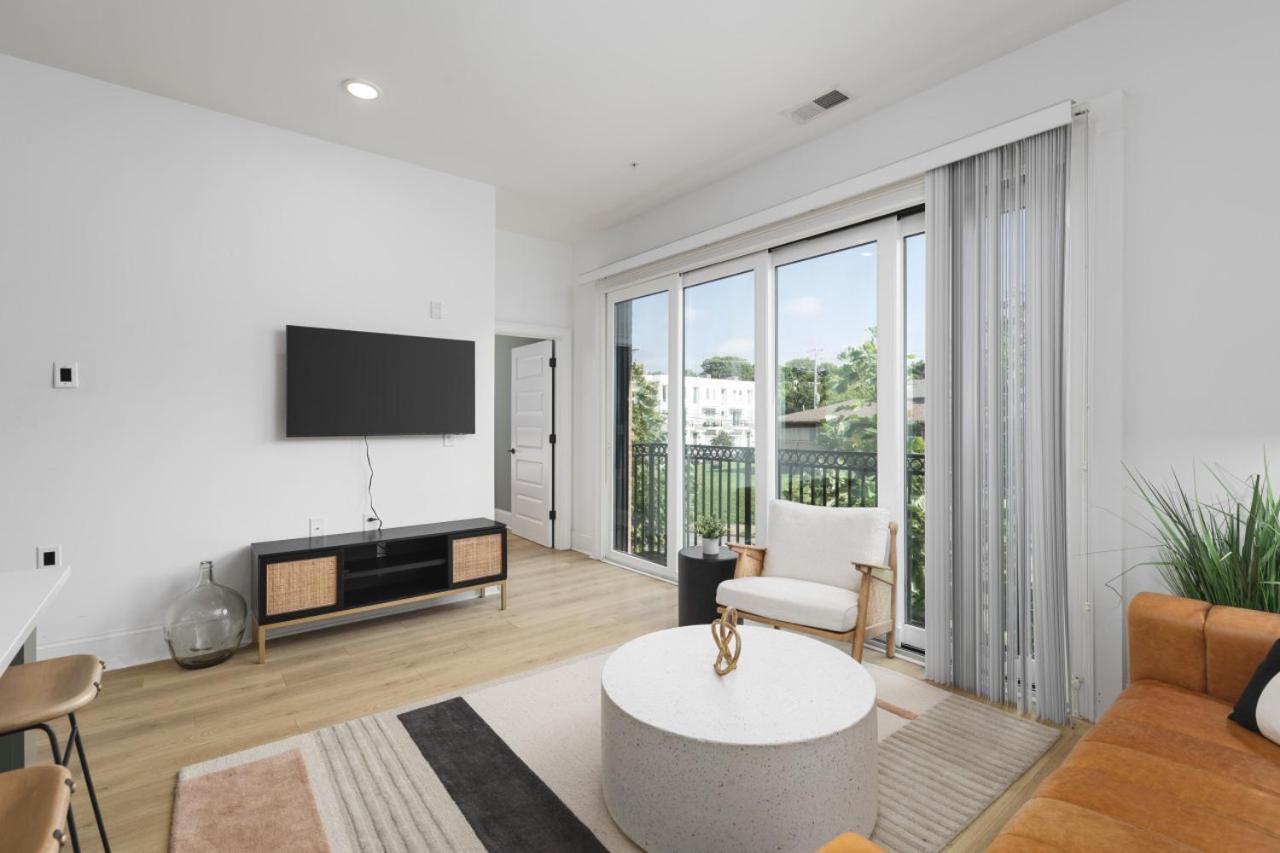 Apartment Chic Spacious 2 Bedroom Walk To Coffee And Restaurants