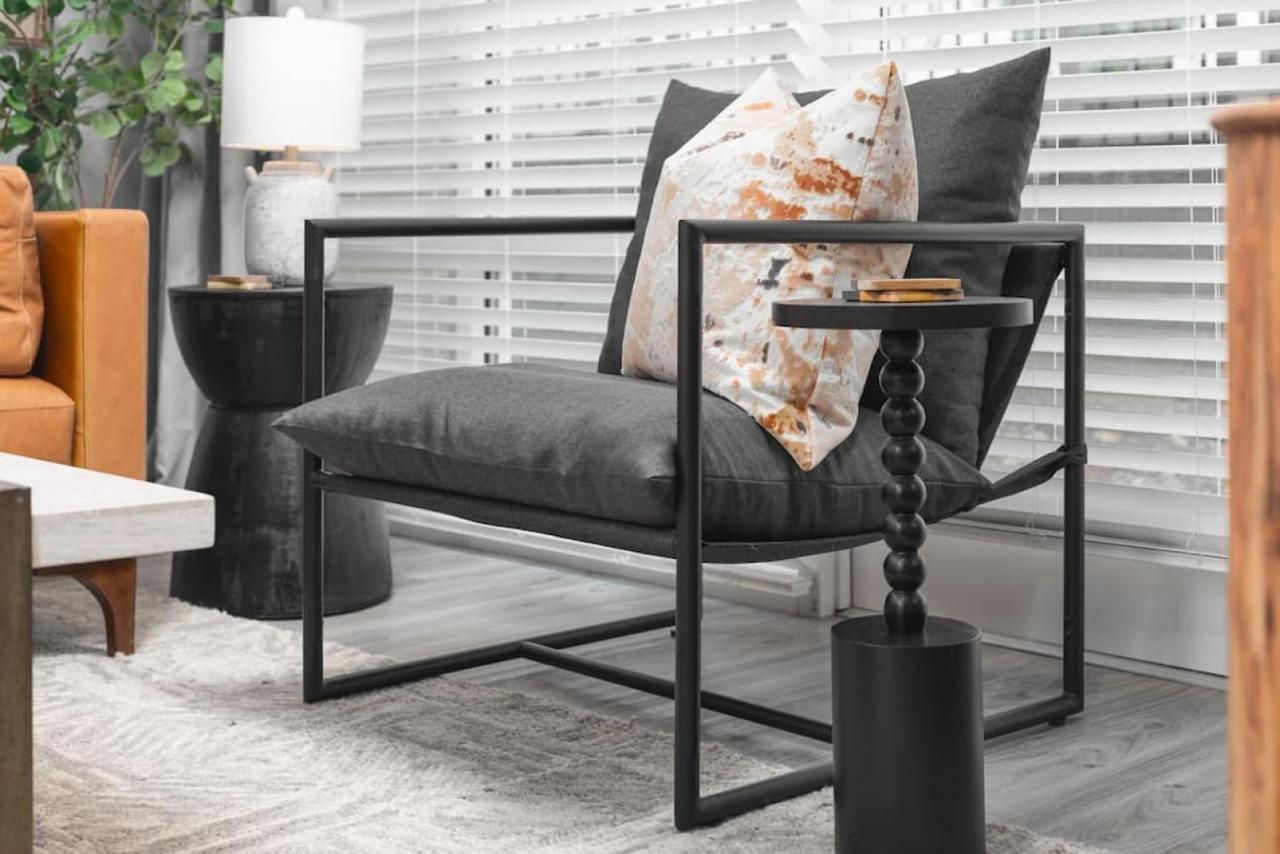 Apartment Modern Comfort Only 2 Mile To Downtown Broadway *