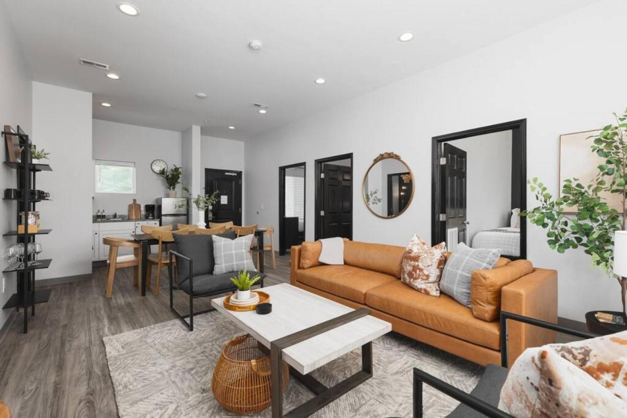 Modern Comfort Only 2 Mile To Downtown Broadway Apartment *