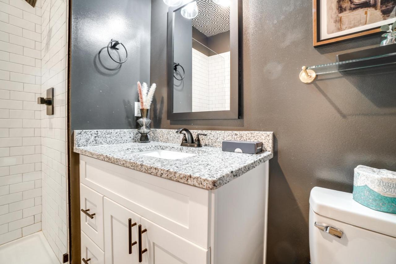 Modern About 5 Mi To Downtown! Apartment Nashville