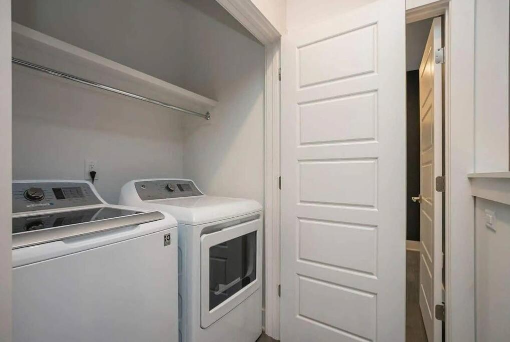 Vibe/3 Miles 2broadway/11 Bds