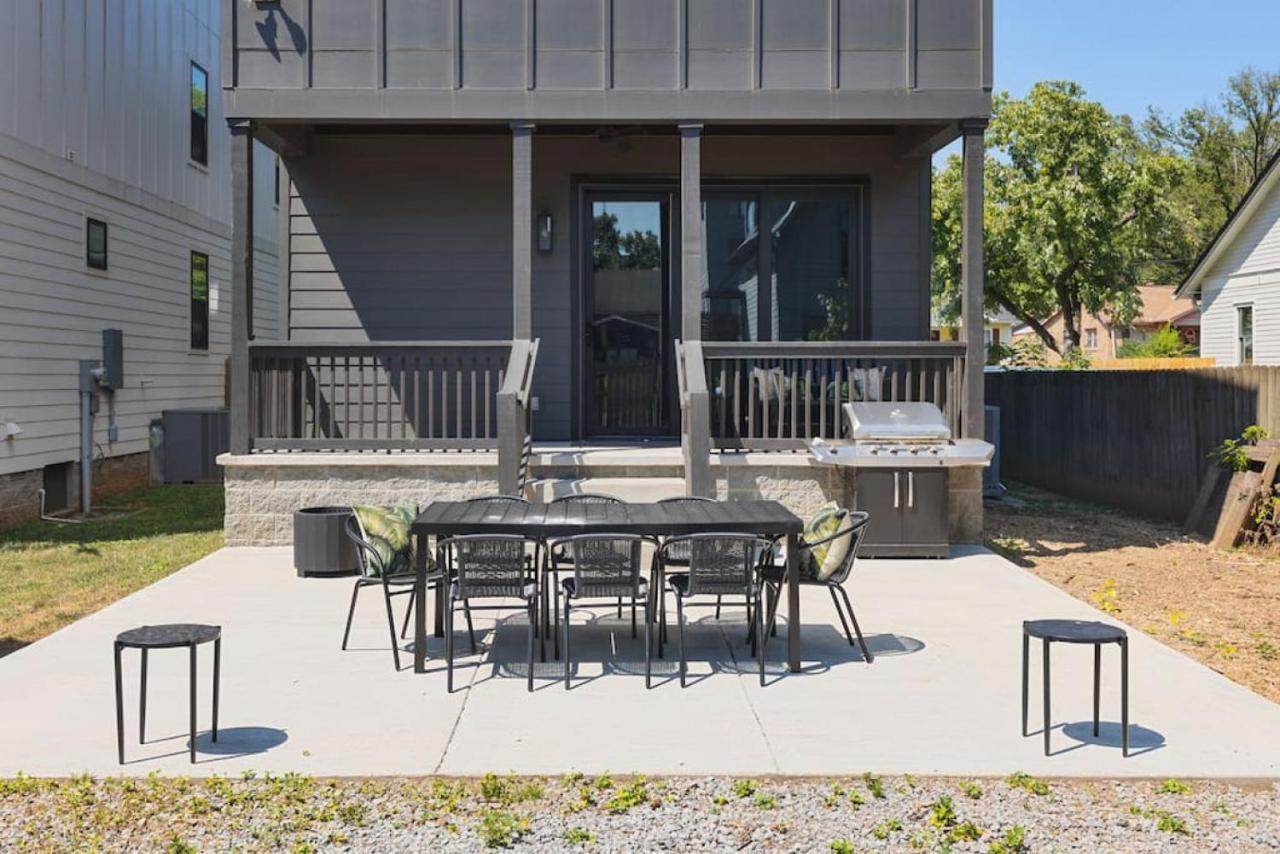 Huge Rooftop Patio At Stunning Spacious House Nashville