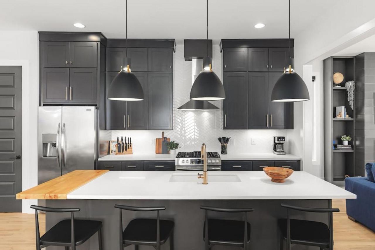 Huge Rooftop Patio At Stunning Spacious House Holiday home Nashville