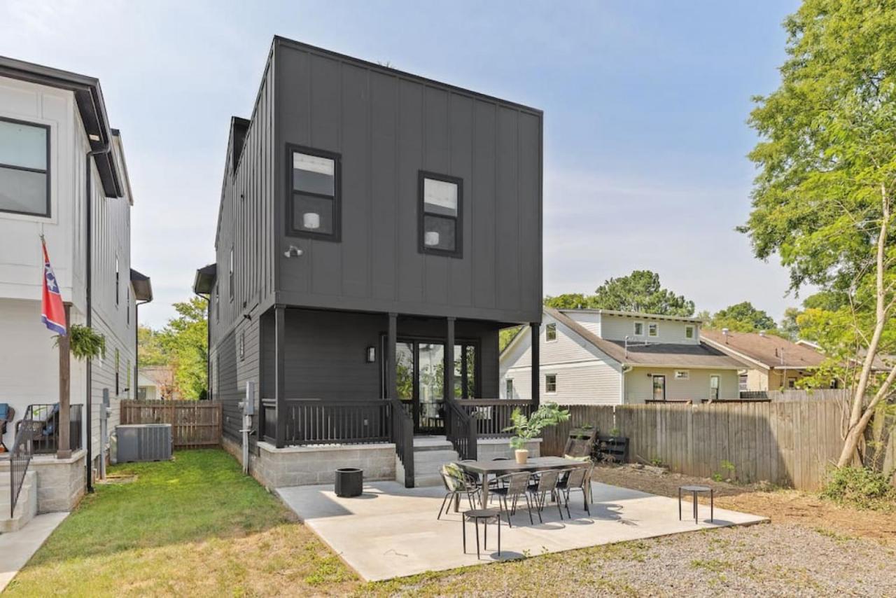 Holiday home Huge Rooftop Patio At Stunning Spacious House *