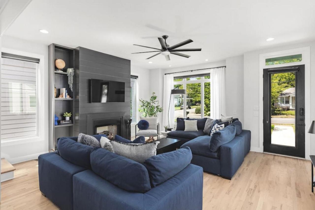 Huge Rooftop Patio At Stunning Spacious House Holiday home