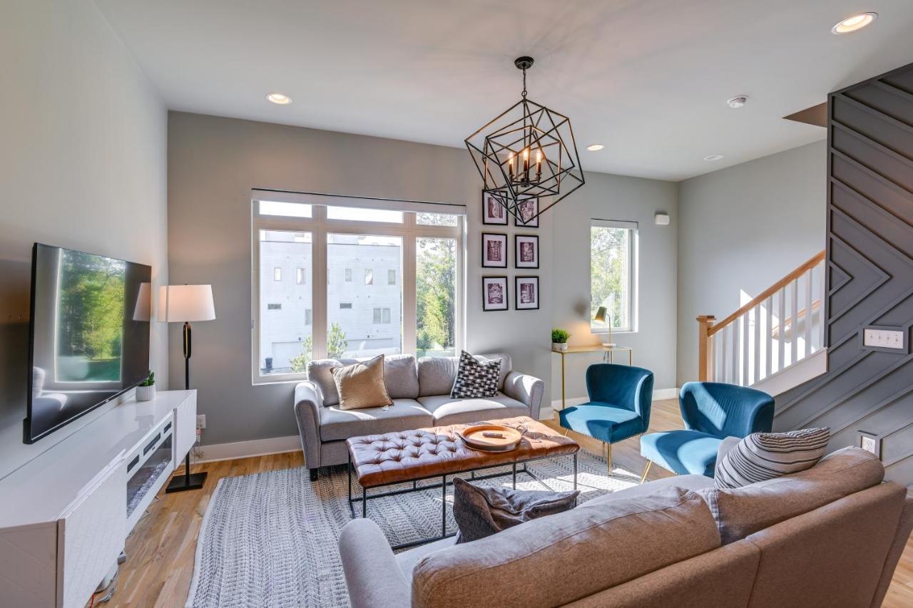 Townhome With Rooftop Balcony And Game Room! Holiday home