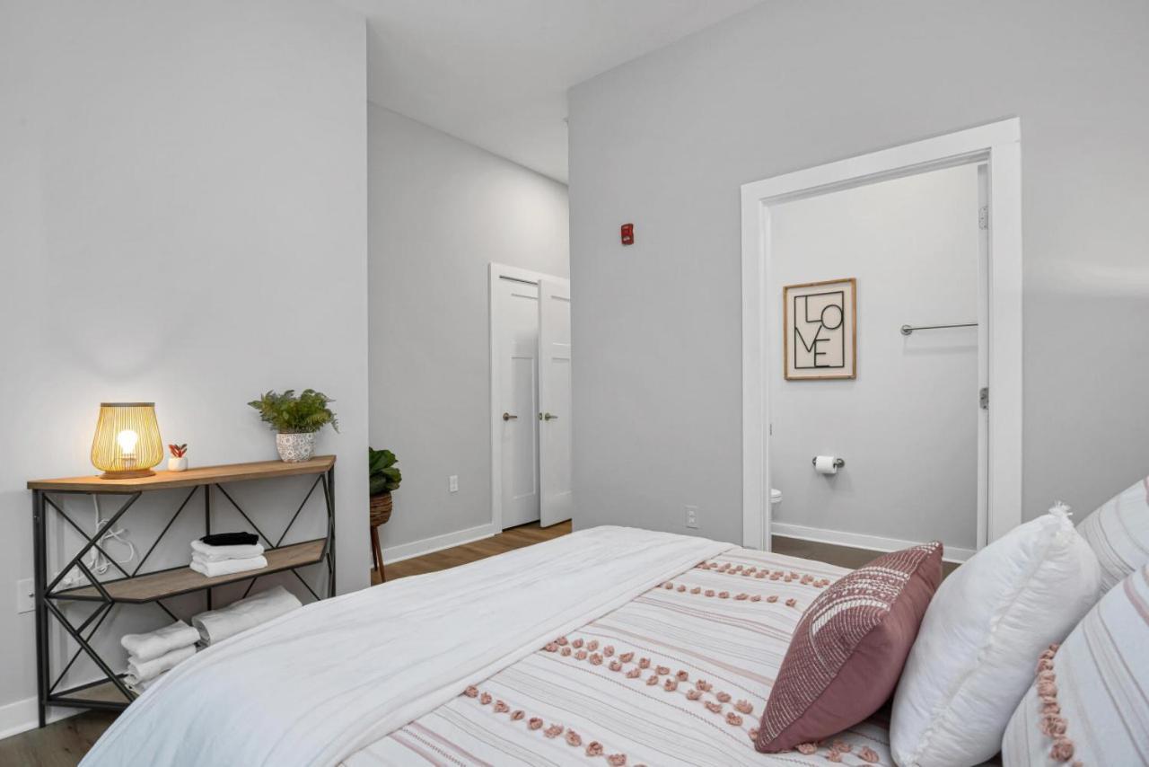 Holiday home Refreshing 2 Bedroom, 3 Bed W Free Parking Near Restaurants *