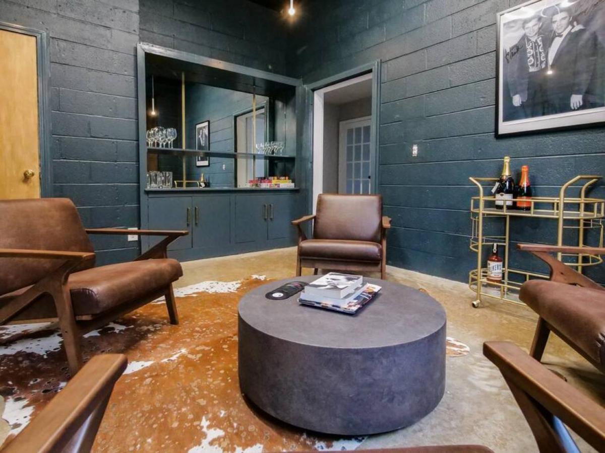 Rock N Row Warehouse Huge Modern Unique Space Holiday home Nashville