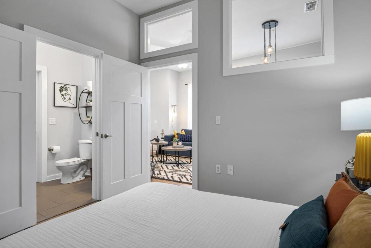 Lovely 2 Bedroom,3 Bed Near Restaurants, Bars, Shopping And Vanderbilt, Belmont Nashville