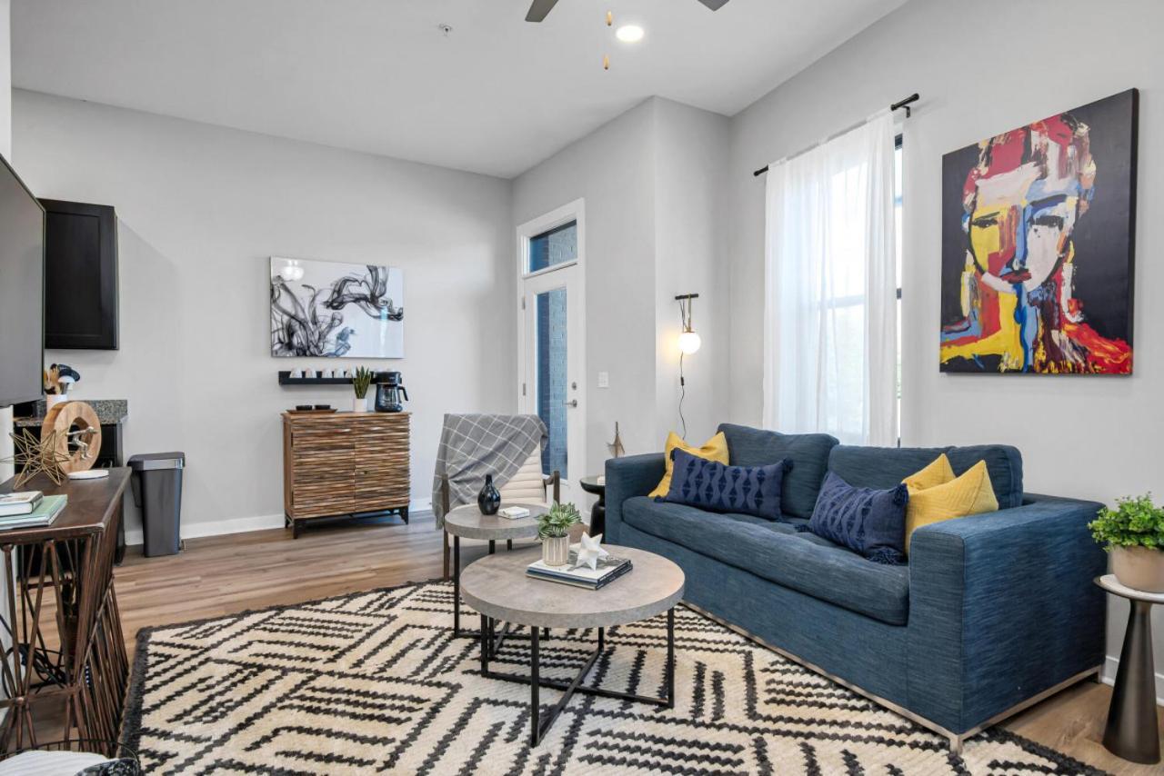 Lovely 2 Bedroom,3 Bed Near Restaurants, Bars, Shopping And Vanderbilt, Belmont Holiday home Nashville