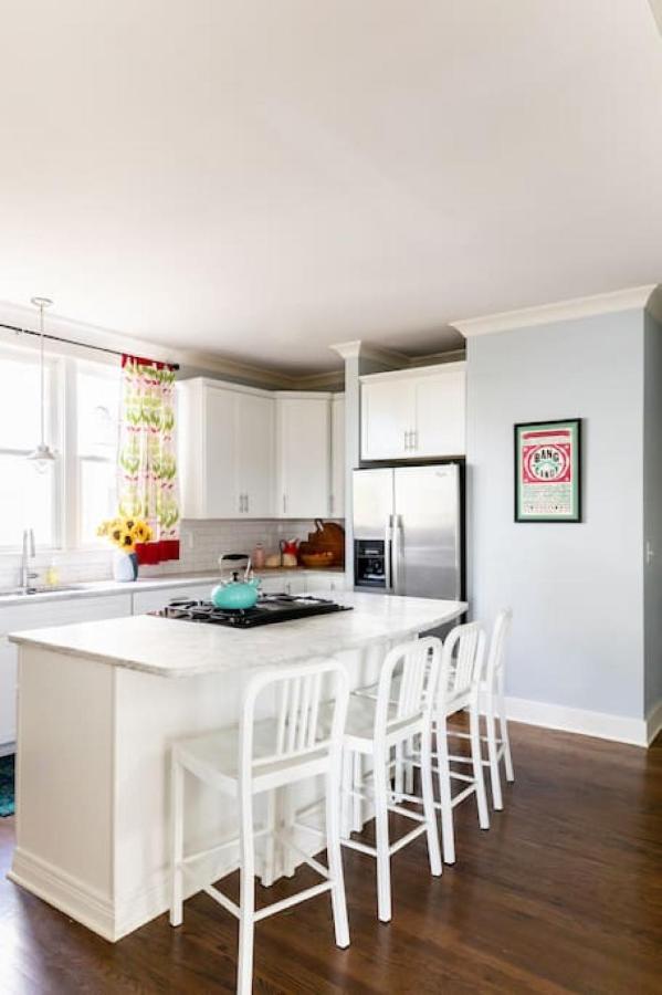 Cheerful 6 Beds 3 Bedroom House With Outdoor Space