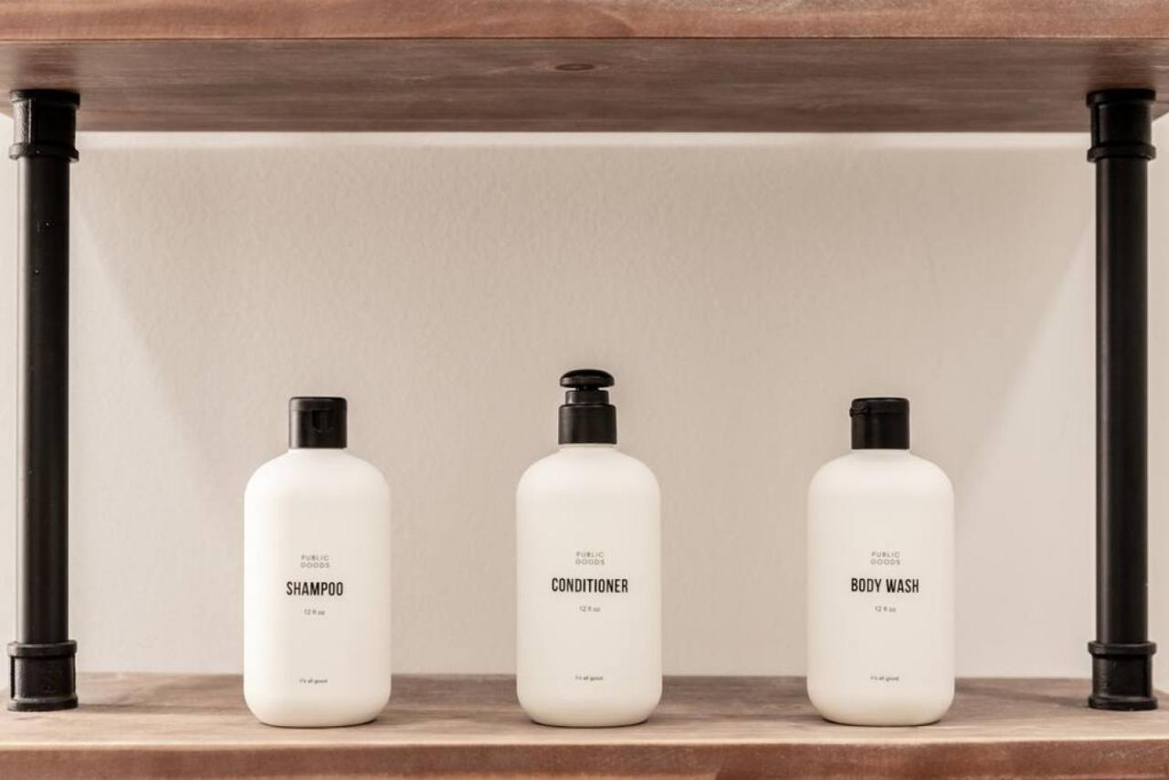 Stunning River View Walk To Downtown Rooftop Patio Apartment *