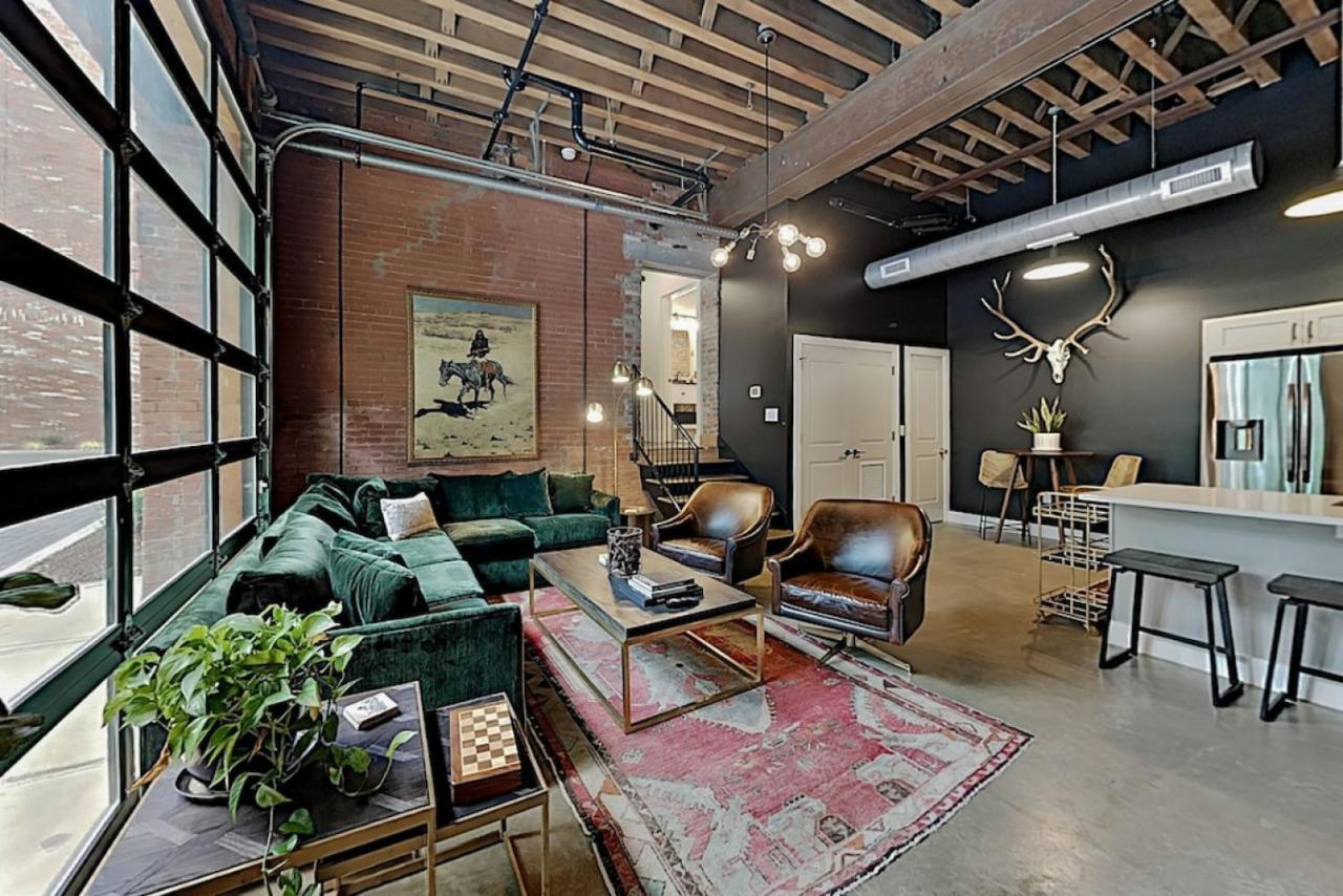 One-of-a-kind! Roll Up Garage Door-pool, Speakeasy * Nashville