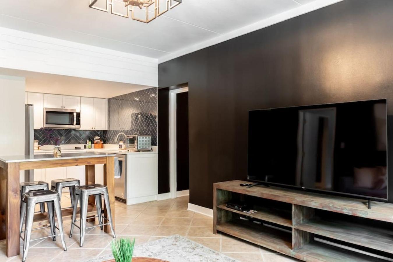 Famous Music Row Presidential With Guitar Pool Holiday home Nashville