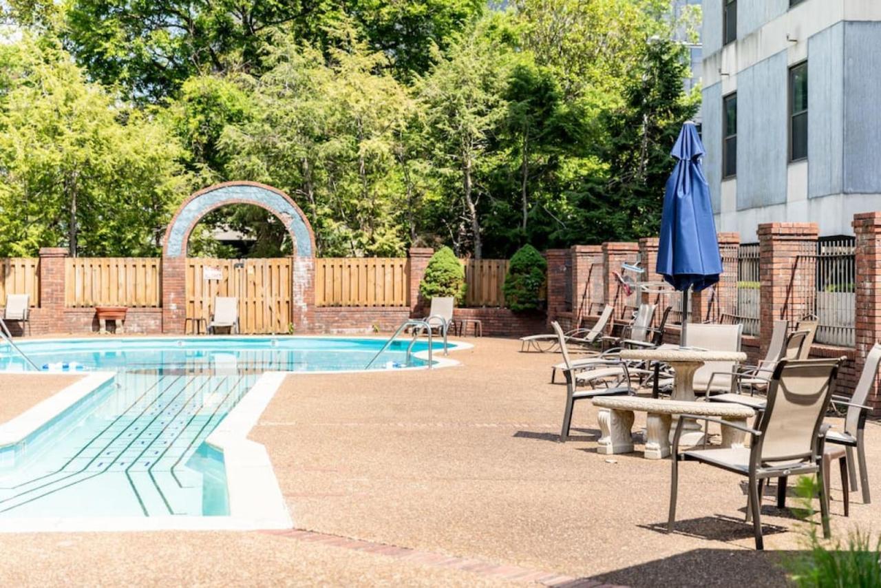 Holiday home Famous Music Row Presidential With Guitar Pool *