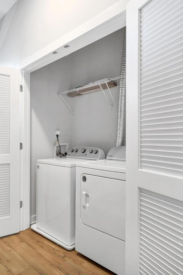Holiday home Lovely 2 Bedroom,3 Bed Near Restaurants, Bars, Shopping And Vanderbilt, Belmont *
